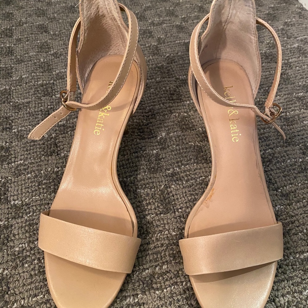 Kelly & Katie Nadia Heel